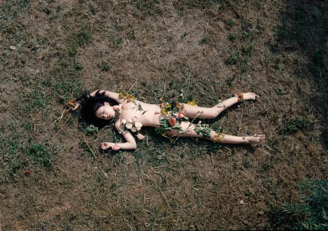 抑郁症女孩照片100张,100个抑郁症女孩