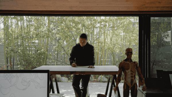 他是吴彦祖、村上隆钟爱的人，连续6年拿下漫画界奥斯卡