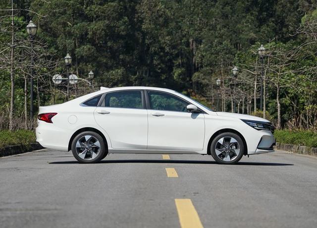 传祺ga5操作指南,11款广汽传祺ga5驾驶感受