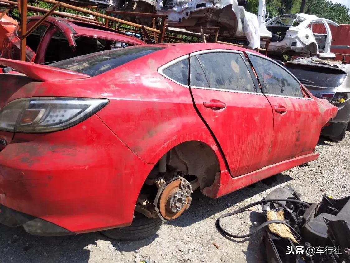 汽配人的一天(164)大泥鳅日系异类马自达6,3台事故拆车