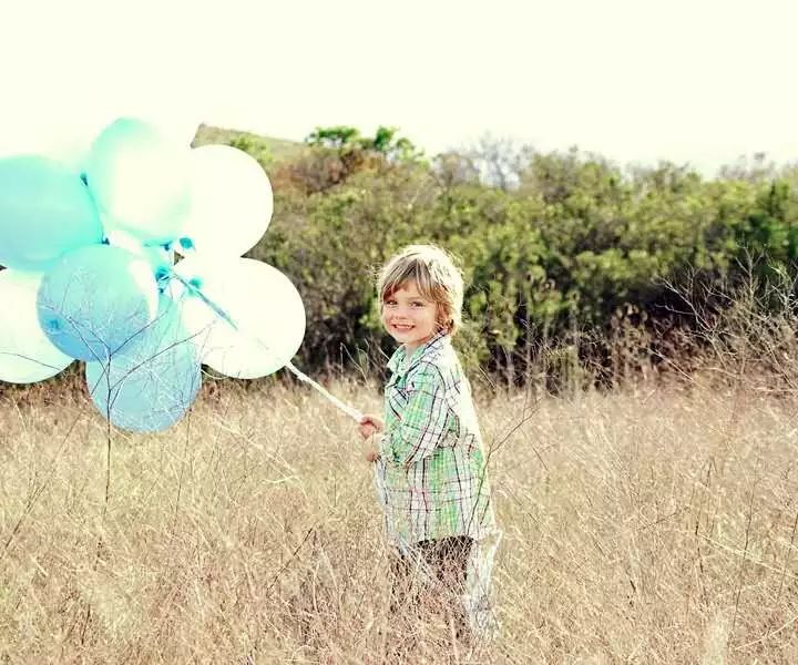 孩子比赛没拿到奖品怎么安慰,宝宝比赛没有拿到奖状嚎啕大哭