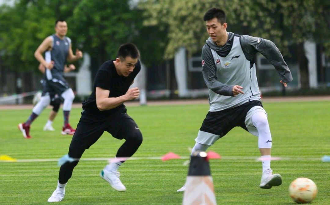 辽篮赵继伟心态,辽篮赵继伟绝杀球迷的反应