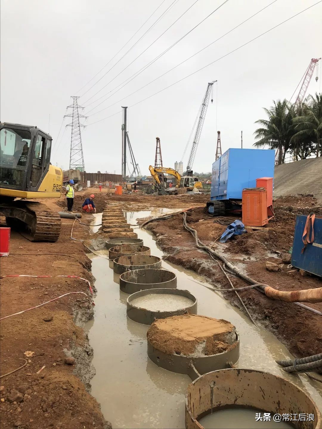 钢管静压桩机,技研静压植桩机植入工法