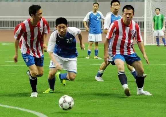 足球射门技巧小学生,足球点球射门小技巧