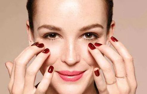 怎样去除抬头纹和眼角的眼尾纹,有眼尾纹和鱼尾纹最好的有效方法