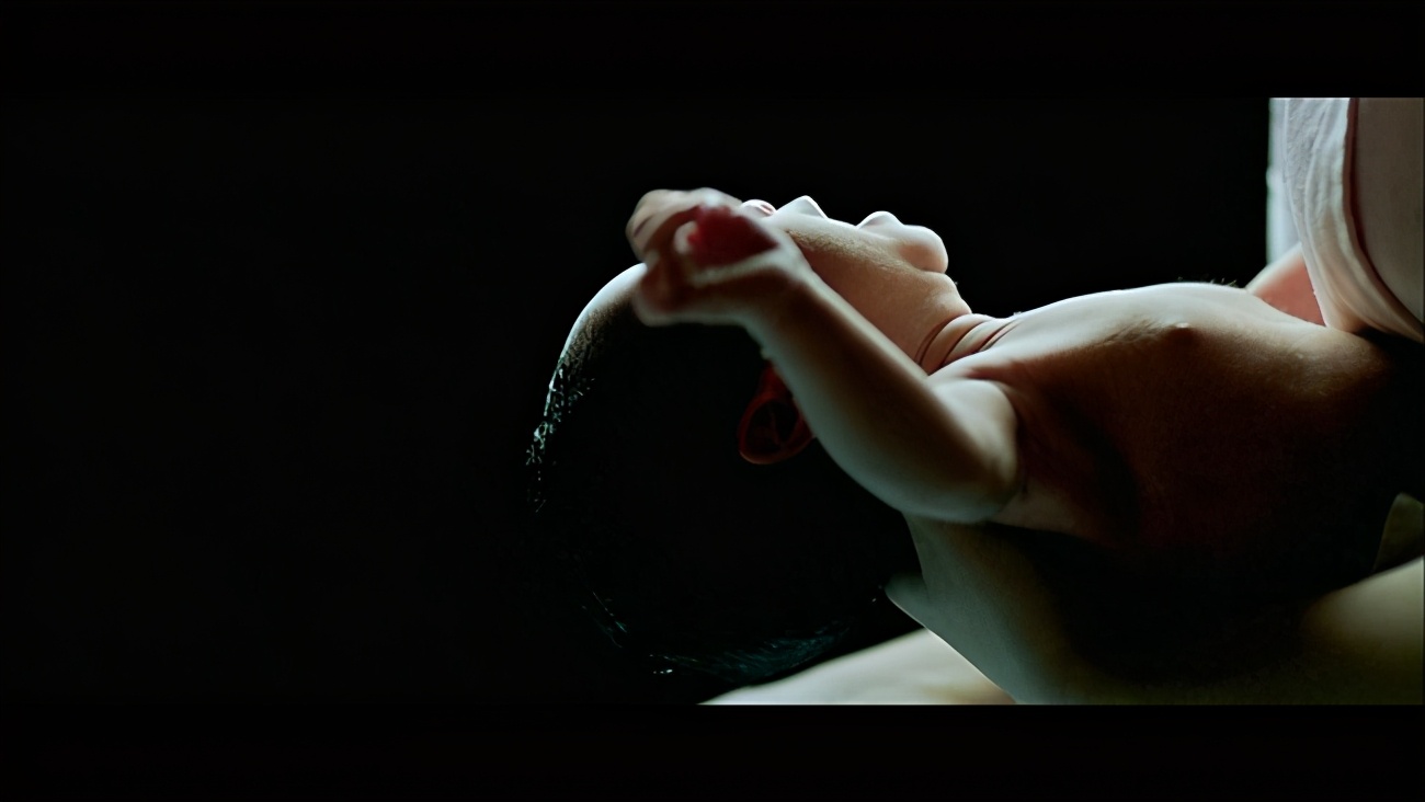 ella揭秘生育后遗症,ella曝光产子影片