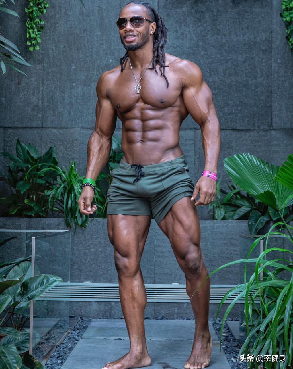 想快速练肌肉喝什么,想快速把肌肉练大需要注意什么