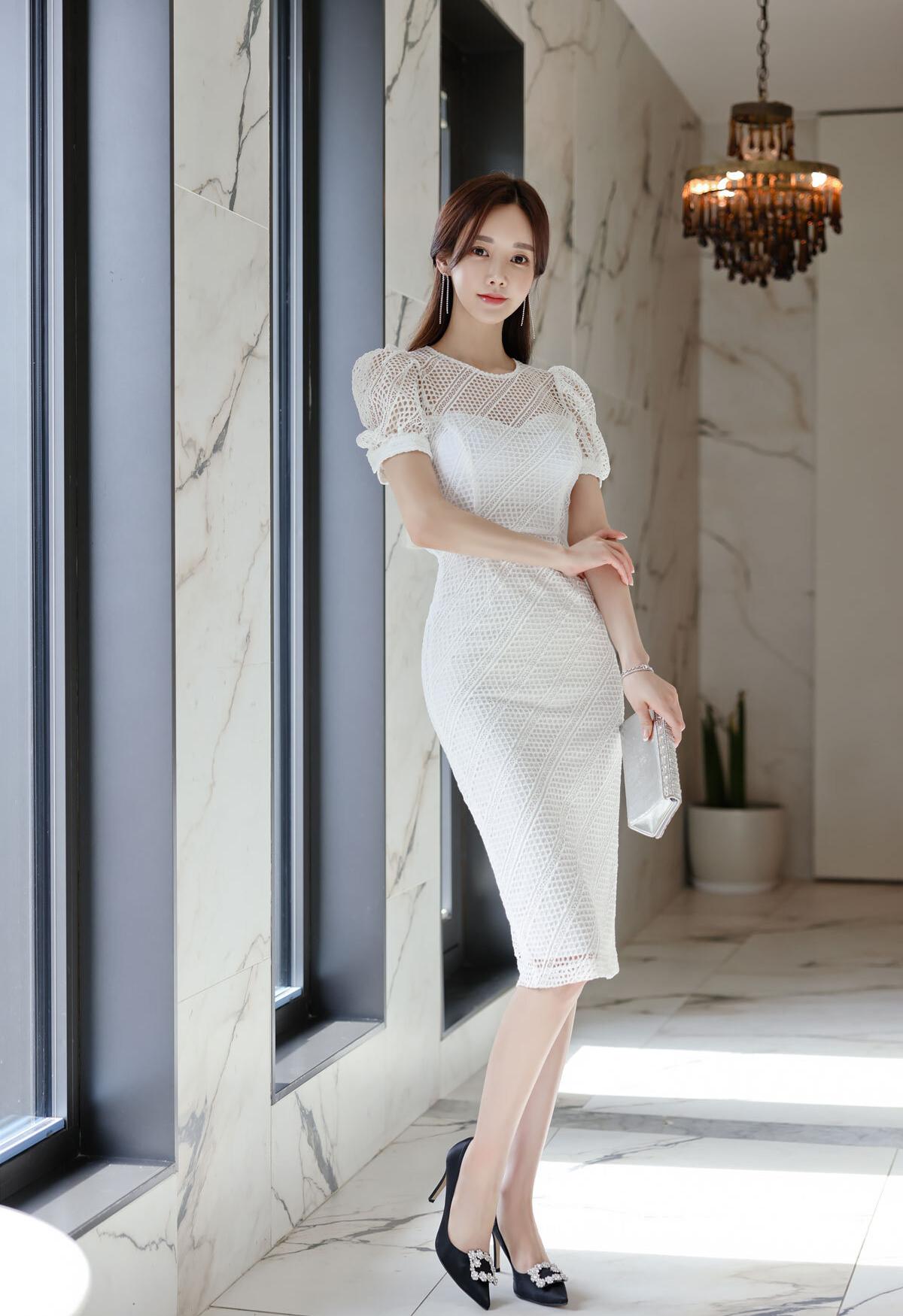 孙允珠黑色包臀针织连衣裙,孙允珠刺绣透纱连衣裙