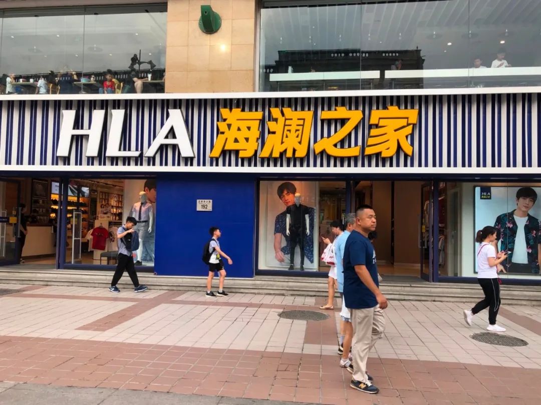 马拉多纳去世各大俱乐部悼念,马拉多纳去世阿根廷球迷反应