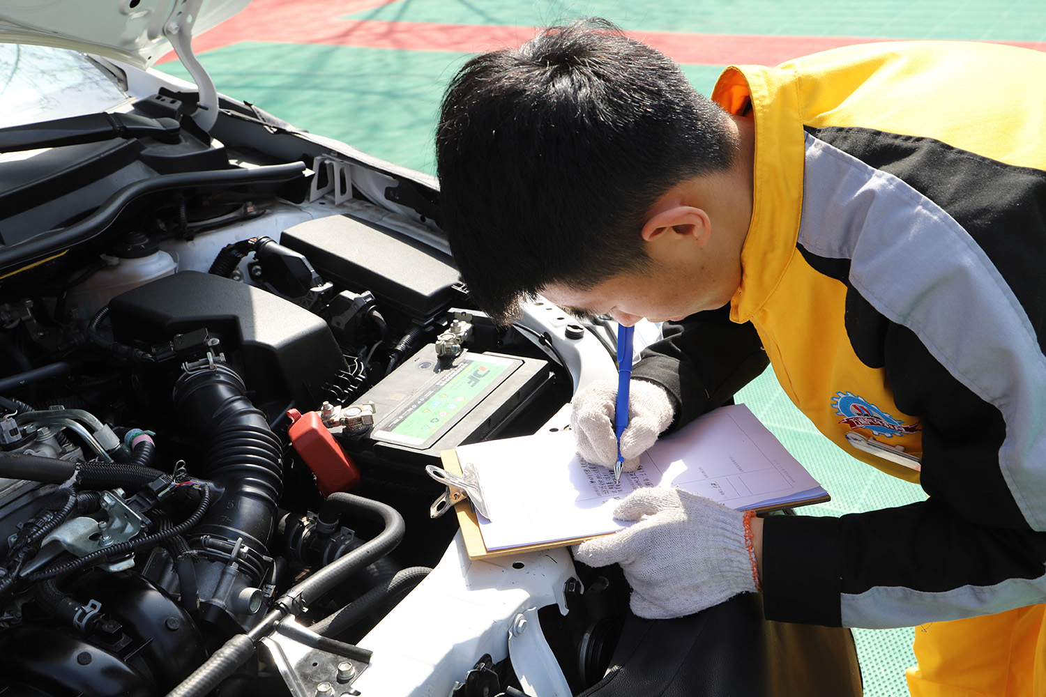 初中生不想上学需要找心理医生,女孩初中毕业不想上学有哪些出路
