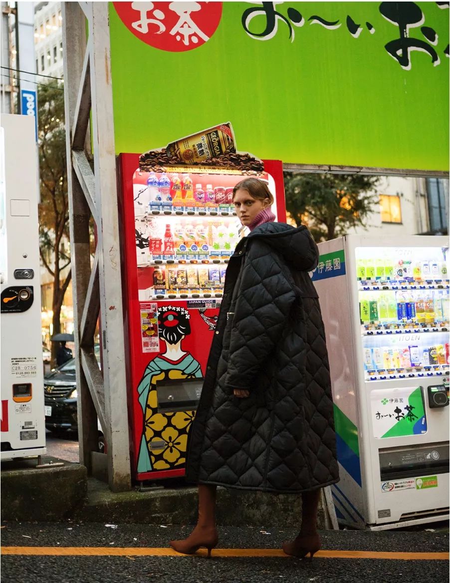 闊╁墽濂宠绌挎惌鍝佺墝,闊╁墽濂充富绌挎惌鍝佺墝