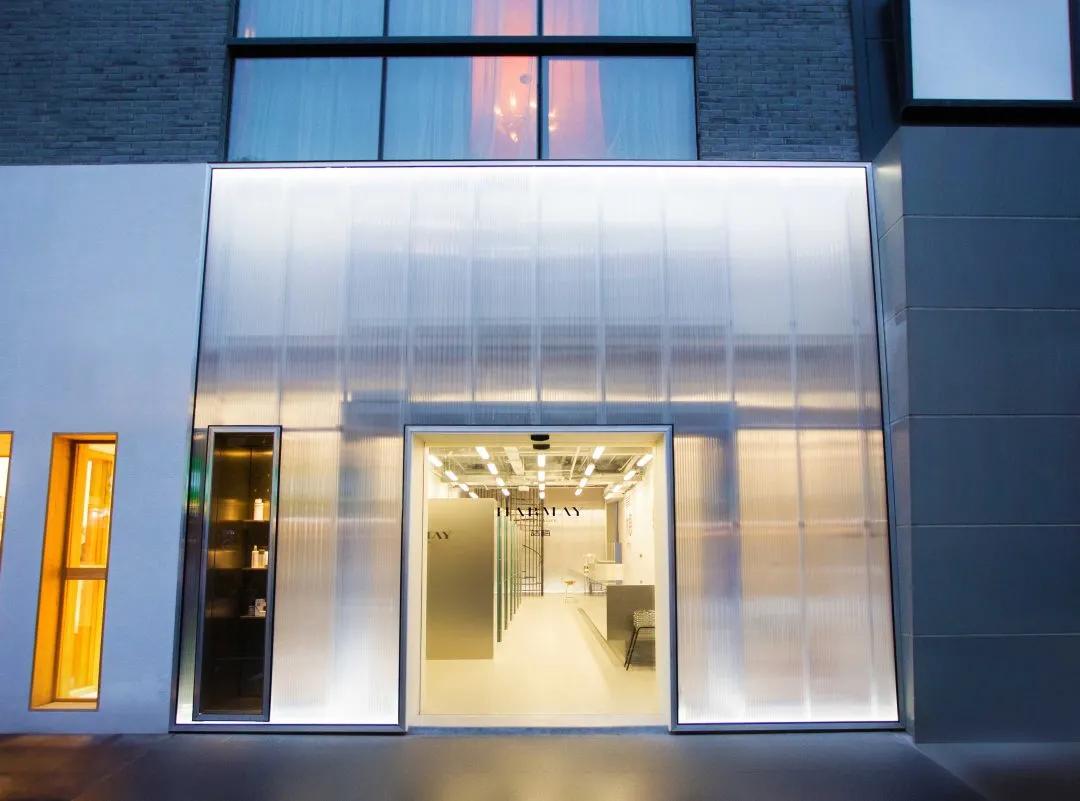 现象级排队潮的背后：新一代消费者愿意为什么买单？