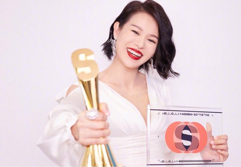 胡杏儿：秘恋黄宗泽奈何情深缘浅，嫁给夜店老板5年3胎太拼命