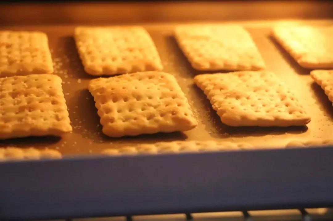 风靡全球的冰淇淋三明治,马卡龙冰淇淋三明治草莓蛋糕