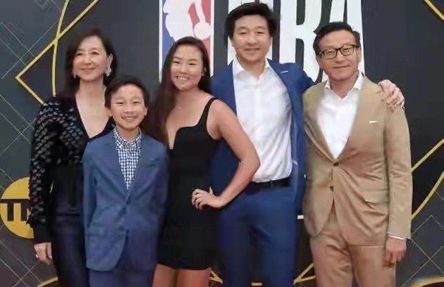 篮网老板蔡崇信老板娘,篮网老板蔡崇信是大老板吗