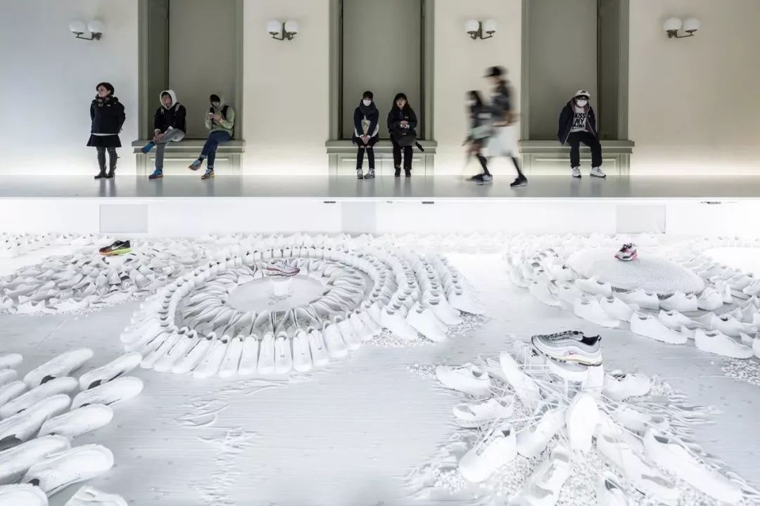 从优衣库到南京步行街,优衣库到路易威登