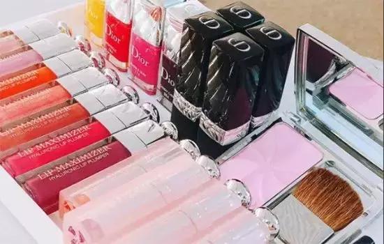 最新彩妆单品推荐,初春彩妆流行趋势