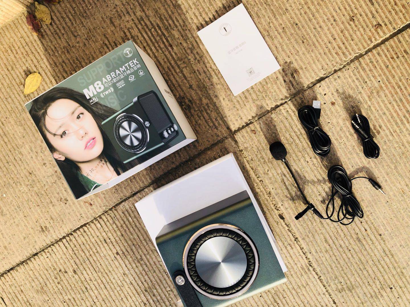 高颜值+好音色+K歌欢唱，金刚6便携蓝牙音箱随身携带的ktv