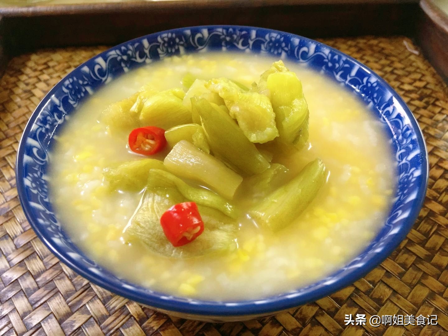 七月,我家早餐天天吃它,酸辣开胃,做一罐吃半年