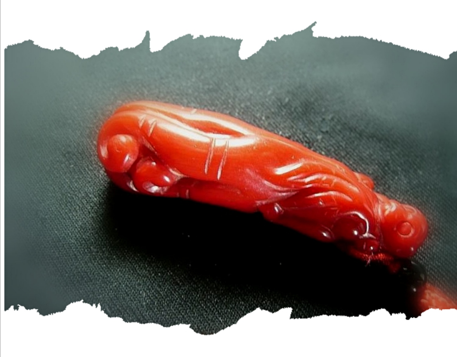 红珊瑚小桃心挂件,红珊瑚老挂件图片大全