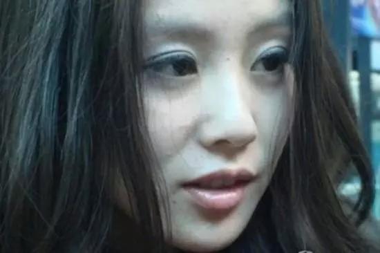 对付脸垮和法令纹，我颇有点研究心得