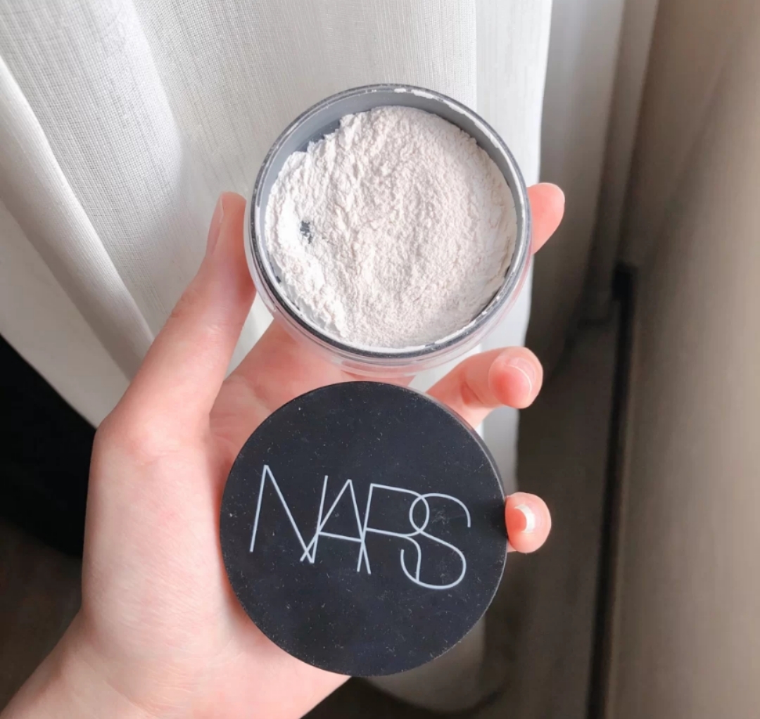 macmufnars散粉,nars大白饼和mac磨皮散粉哪个好用