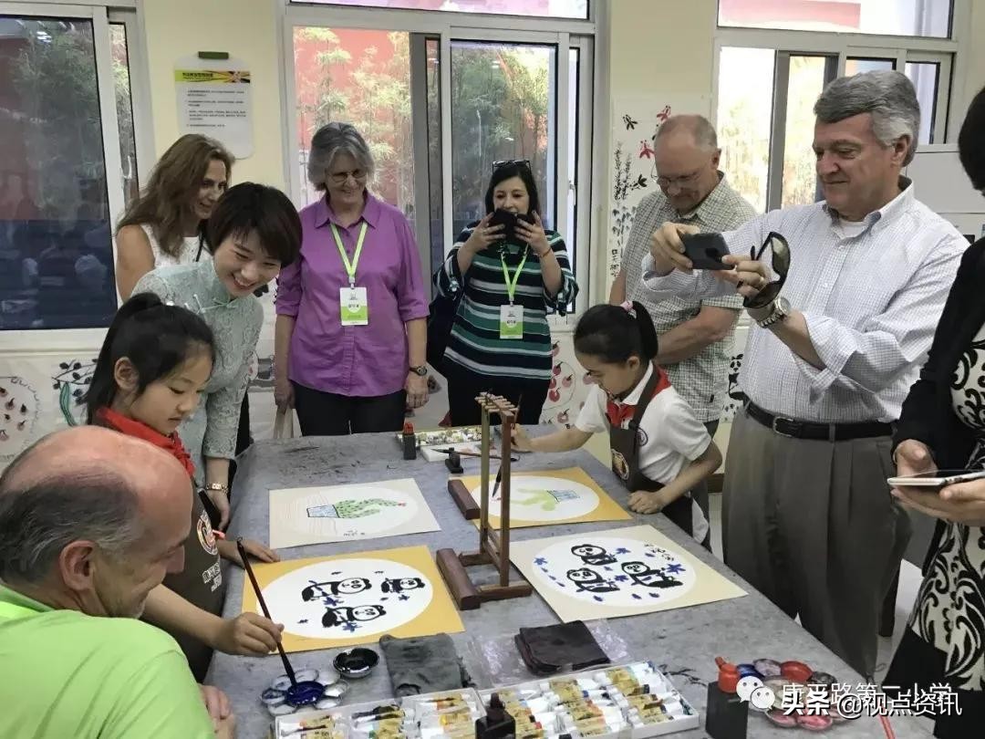 郑东新区康宁小学是不是重点,郑州市康宁小学社团