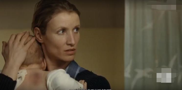 男孩背后长了一只翅膀,男孩身上长了一对翅膀是什么电影