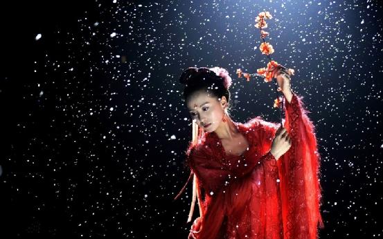 胡歌刘诗诗是唐人影视的艺人吗,以前的演员胡歌刘诗诗