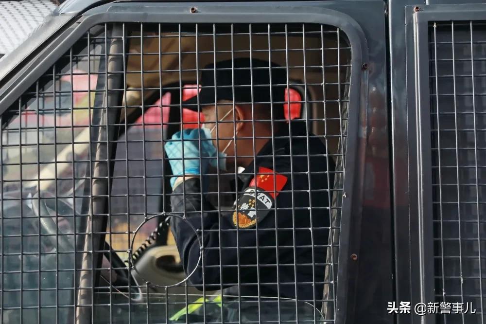 疫情奔赴一线的警察,山东五莲新冠疫情