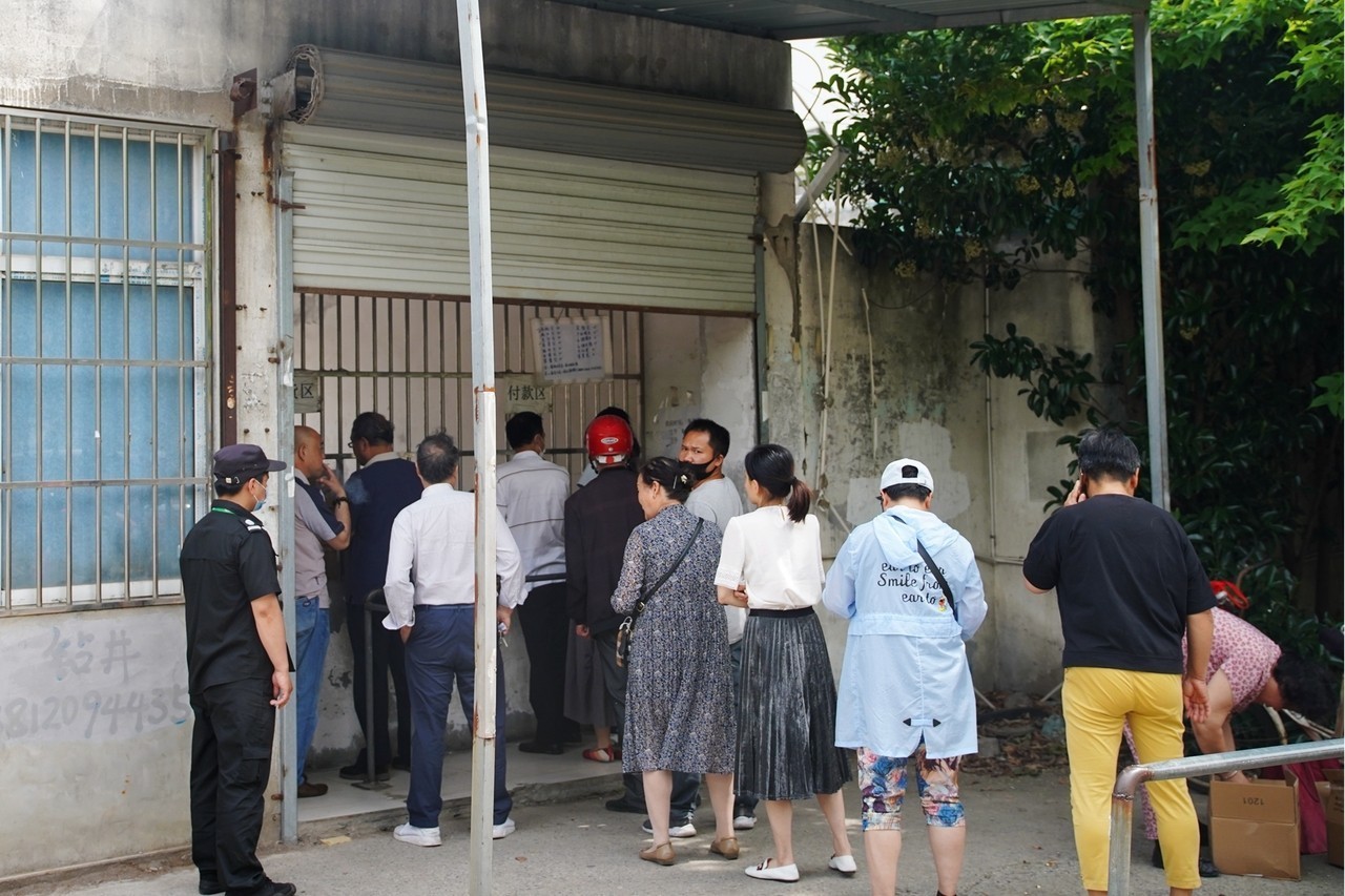 无锡“马大嫂”私藏小卖部!买到要偷着乐