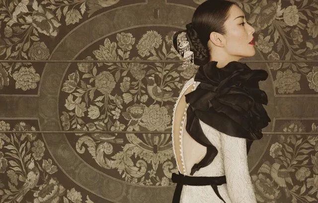 刘雯一年参加了几场时装周,刘雯时隔三年再登秀场气势依旧