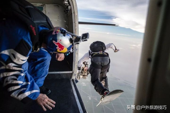 记得《攀登者》相机丢了的事吗？摄影在户外探险发展中的简史