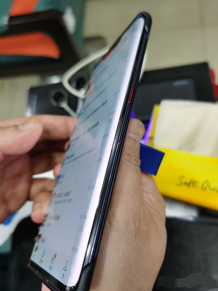 手机贴膜曲面屏最好选哪种膜,曲面屏给手机贴膜最好贴什么样的