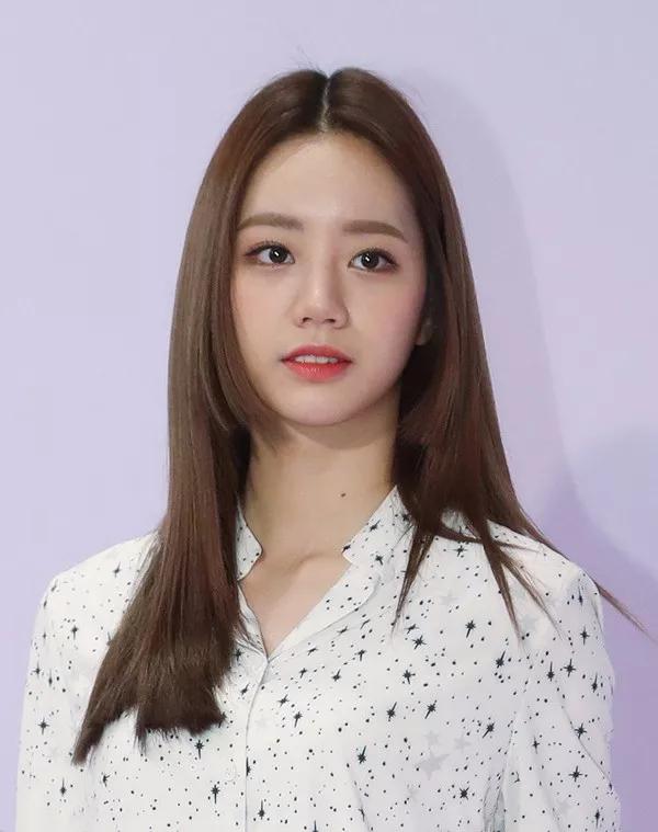 短发大饼脸2022年最流行的发型,大饼脸适合什么发型短发