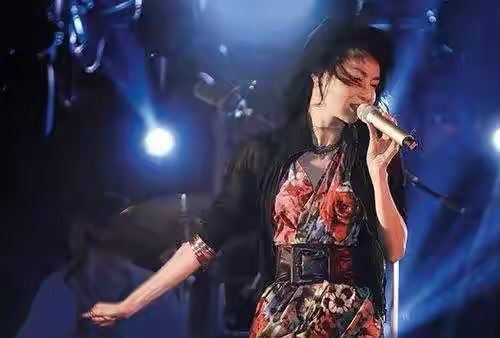 刘嘉玲东成西就粤语丘处机,刘嘉玲钟镇涛明月千里寄相思