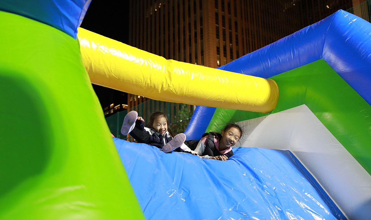 铿锵玫瑰中国女足元宵节,铿锵玫瑰女足荣耀绽放