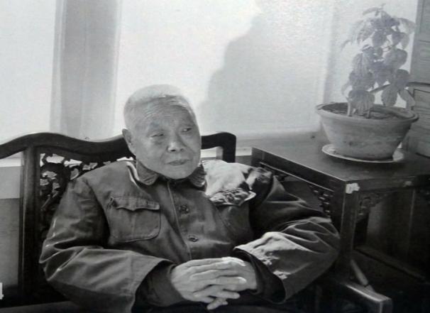 中国最后一个太监临终遗言,太监孙耀庭为何不洗澡