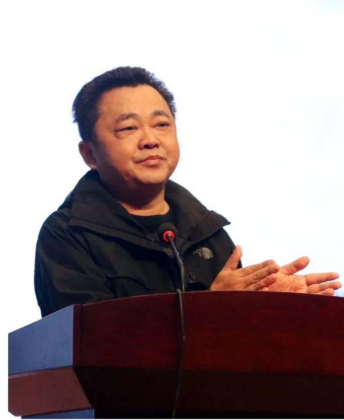 巴陵郡三湘四水英才聚，香樟园高谈阔论红烛燃