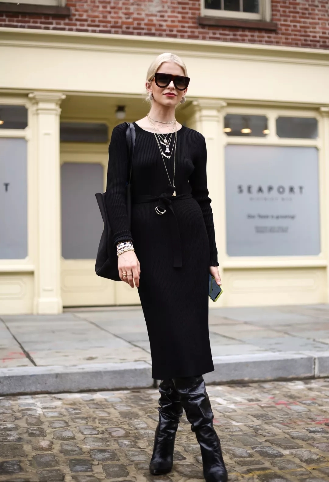 冬季穿毛衣应该如何搭配毛衣链,长款毛衣怎么穿才时髦