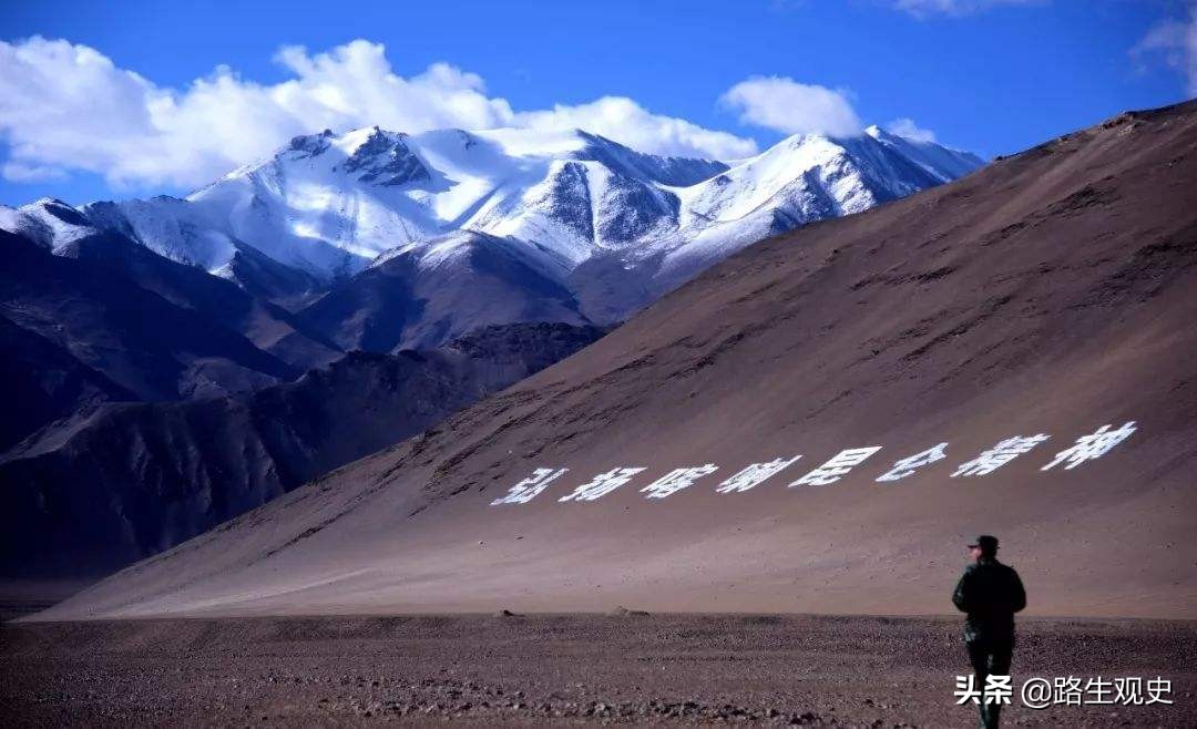 解放军牺牲爱人殉情,解放军牺牲士兵葬礼