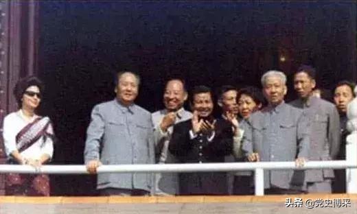 毛*东泽**：国际人士眼中的东方巨人