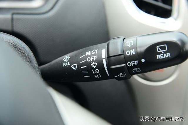 大灯开关正确使用方法,车灯光开关和雨刷开关位置