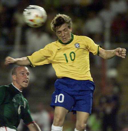 足坛历史上牛逼的小个子球员,足坛矮脚虎王英