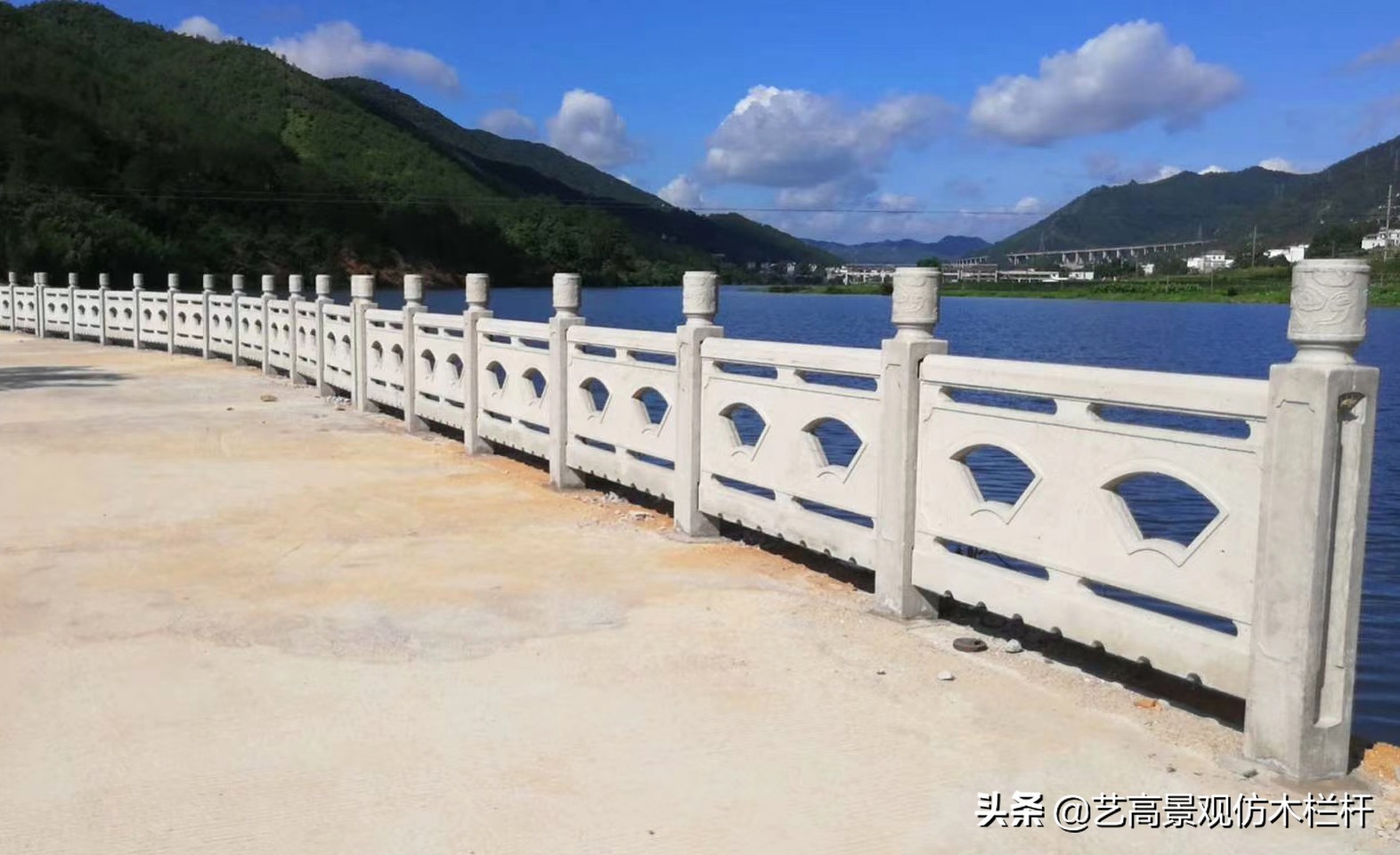 江西艺高景观仿木护栏,艺高景观水泥仿木护栏仿古栏杆