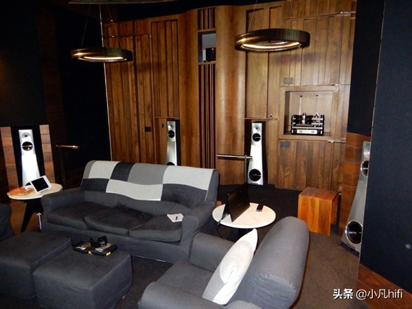 一切都是“最好的”：山谷里的AV乐园