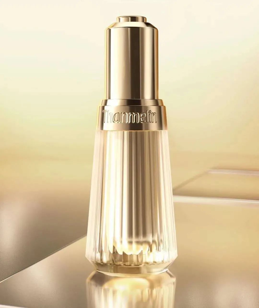 功效型产品选精华还是面霜,哪款精华经济实惠好用