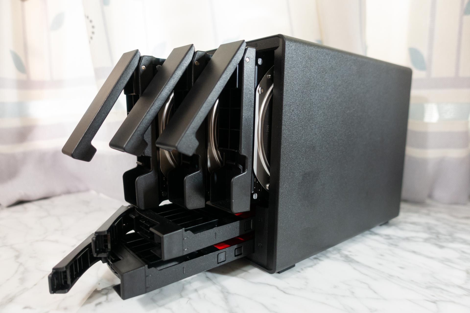 从小白开始,威联通ts-551nas初次使用