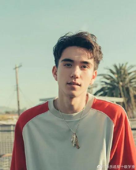 黄子韬王一博101创造营,创四选手撞脸王源