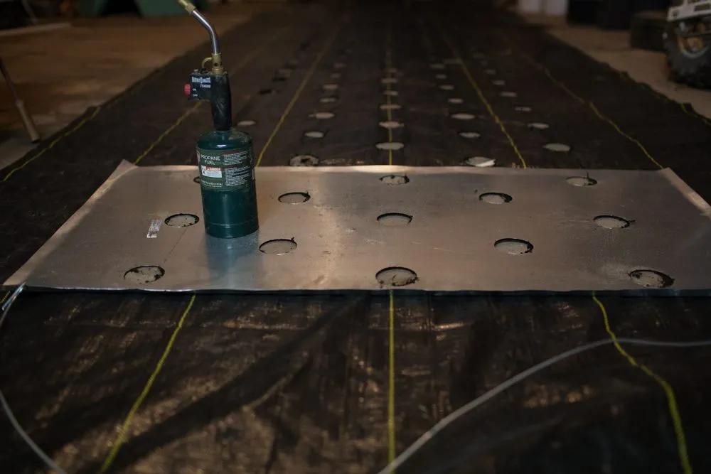 十月花事丨花园覆盖地膜好处多：除草、保暖、保湿、防虫